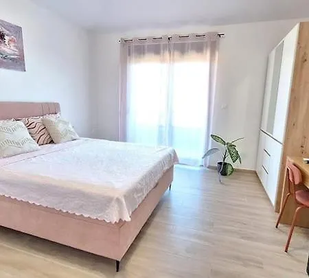 Dali Pomer Vila Pula