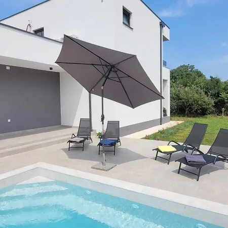 Villa Dali Pomer *