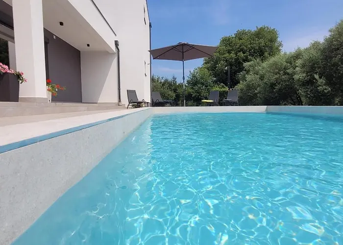 Dali Pomer Βίλα *